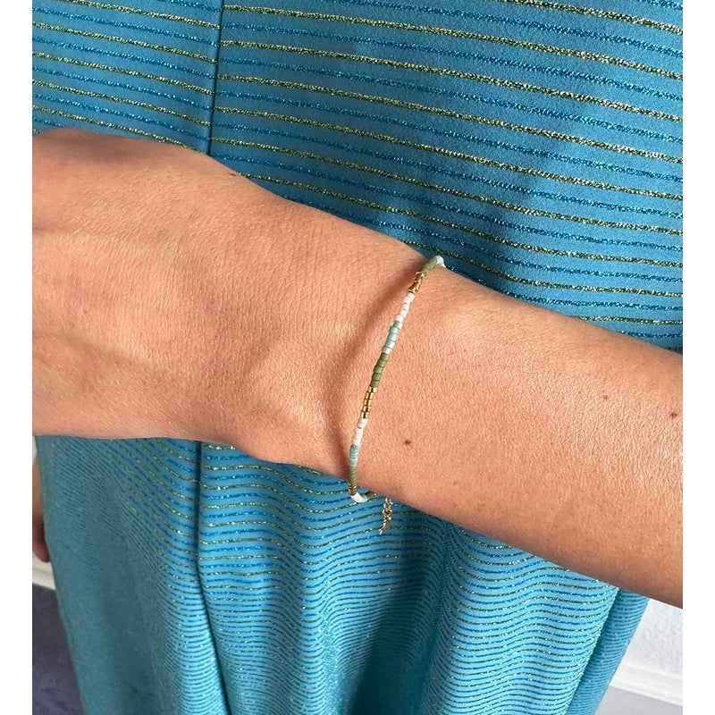 Nuni Kira Dusty Green armbånd i forgyldt sølv
