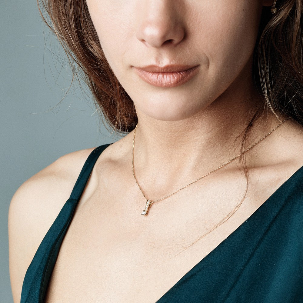14 kt. Bella guldvedhæng med diamanter 0,13-0,33 ct.