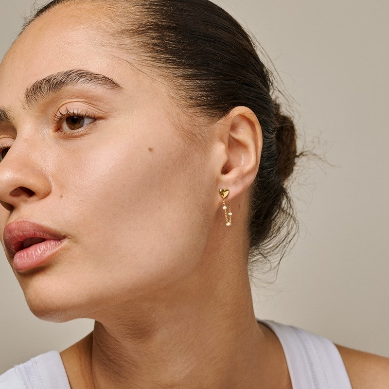 Lola Heart øreringe fra Enamel Copenhagen er et feminint 2