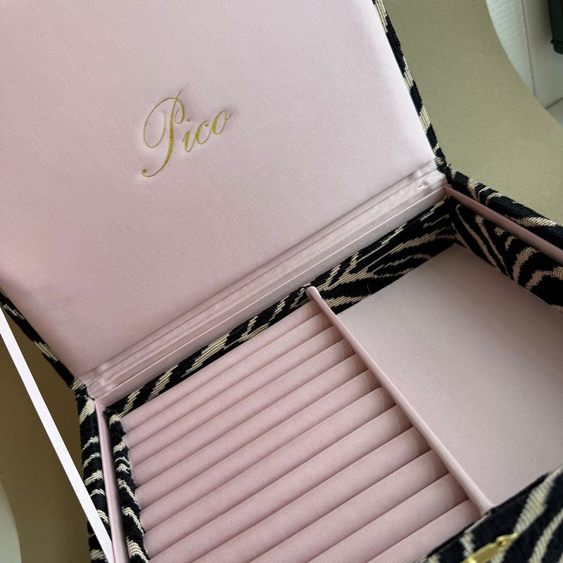Pico - Giant Jewelry Box i Black Zebra