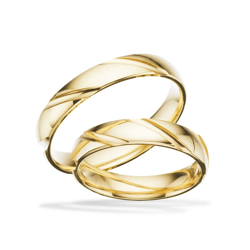 Scrouples vielsesringe i guld med skråt mønster og blank overflade – 4 mm