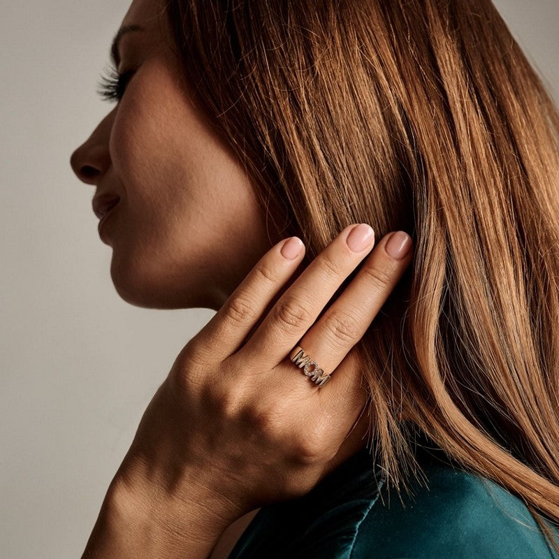 MOM Diamantring i 14 kt guld med i alt 0,05ct diamanter 2