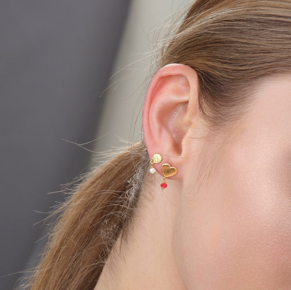 Nordahl Jewellery - Øreringe i forgyldt sølv RIPPLES52 vist på model