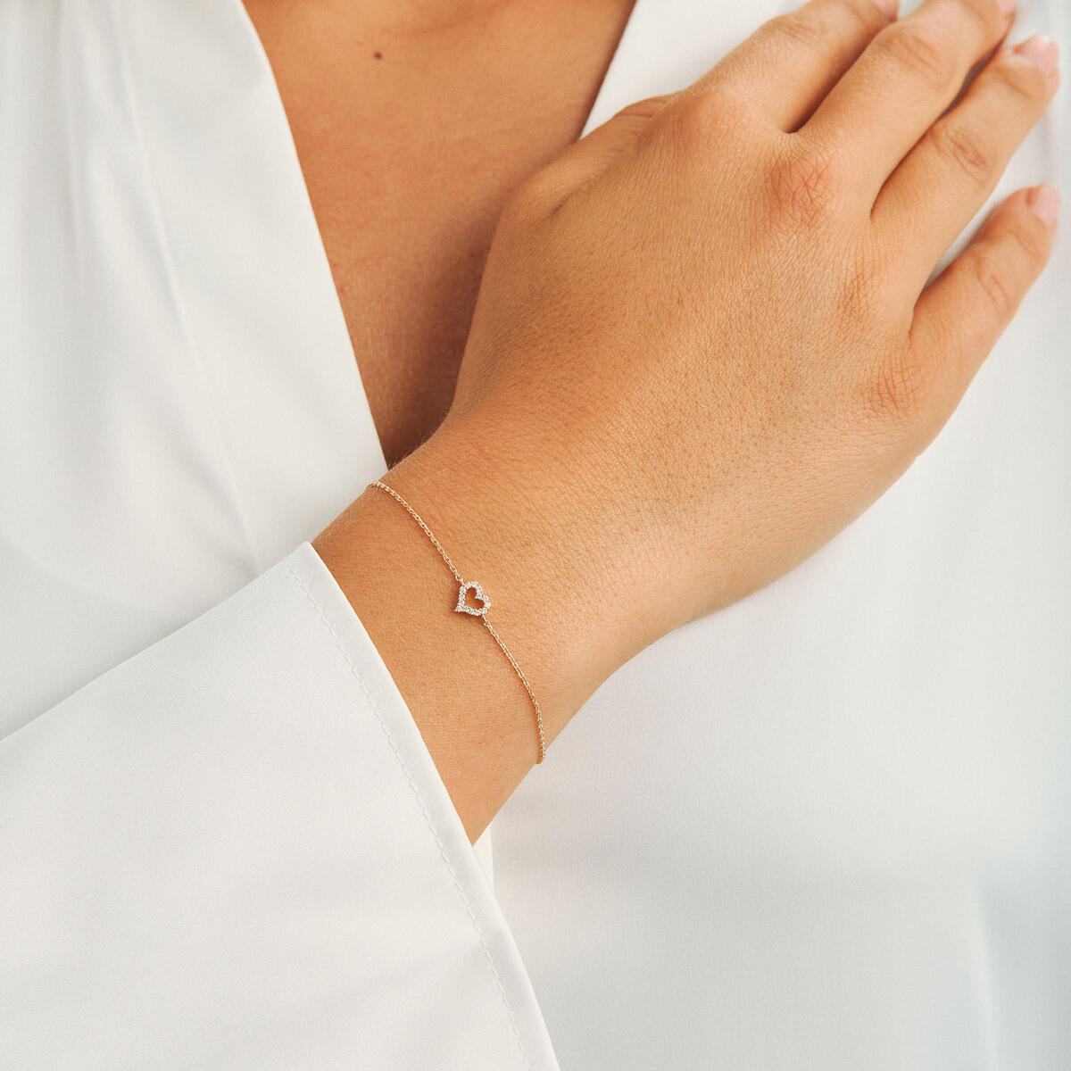 Tender Heart armbånd på model, Mads Z