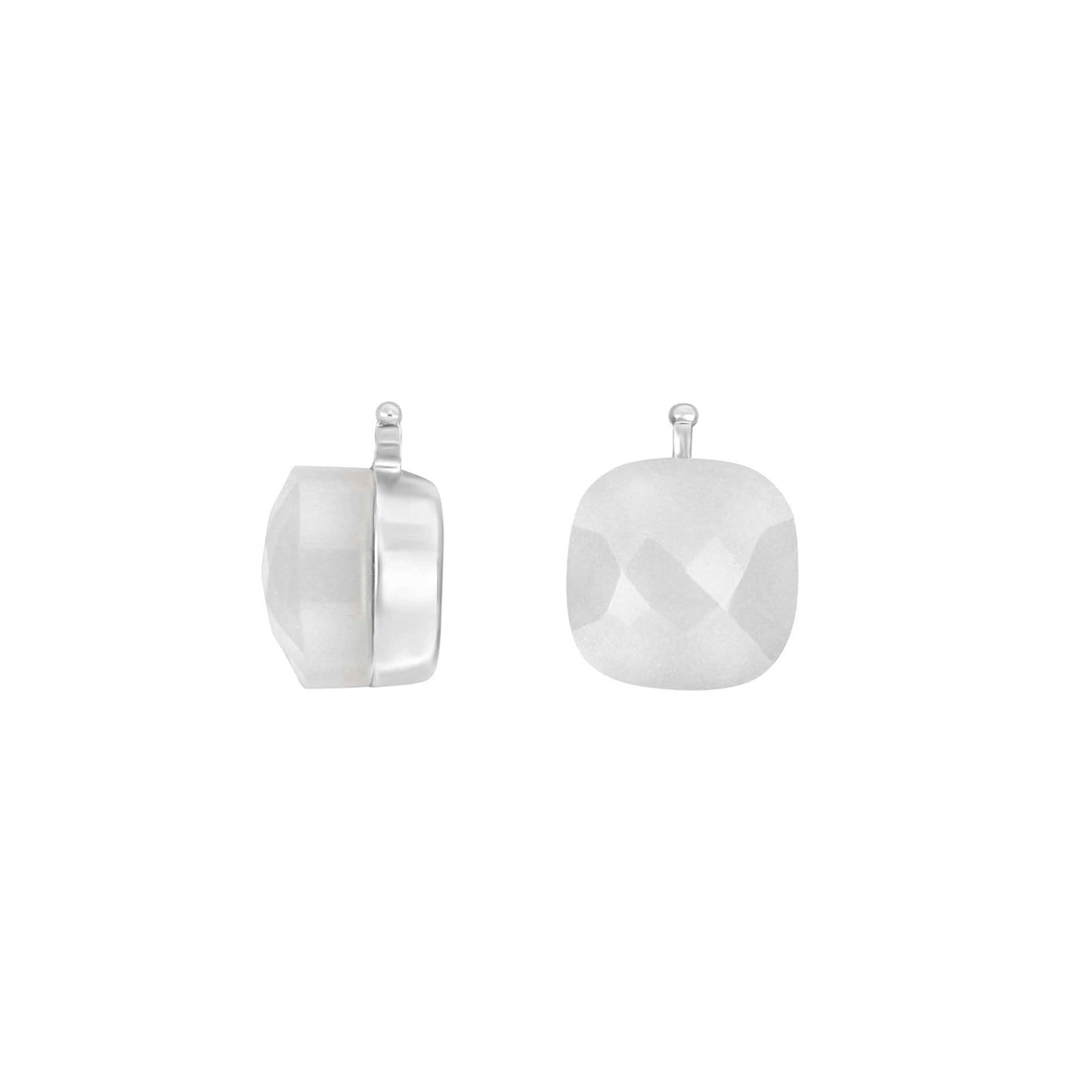 Heide Heinzendorff facetterede kvartsglasøreringe i sølv med hvid kvarts i 10x10 mm.