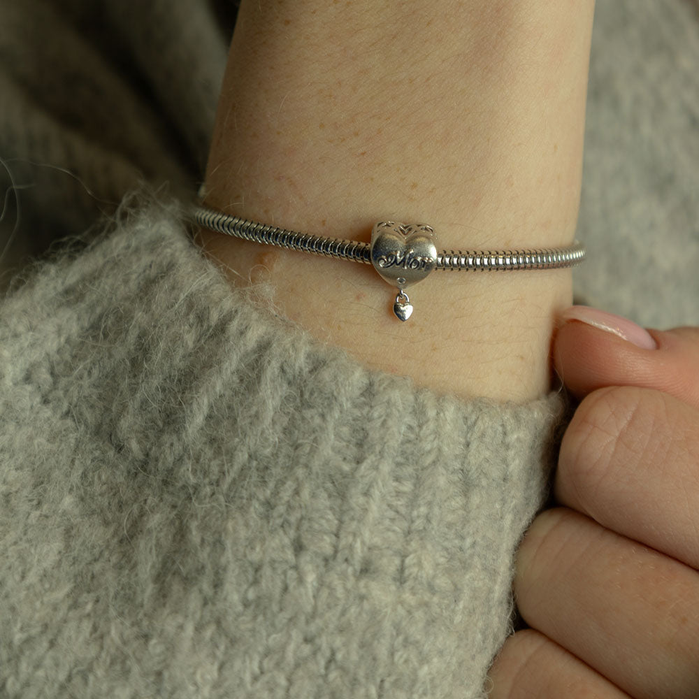 Christina Jewelry Min Mor hjerte-charm i sølv, model
