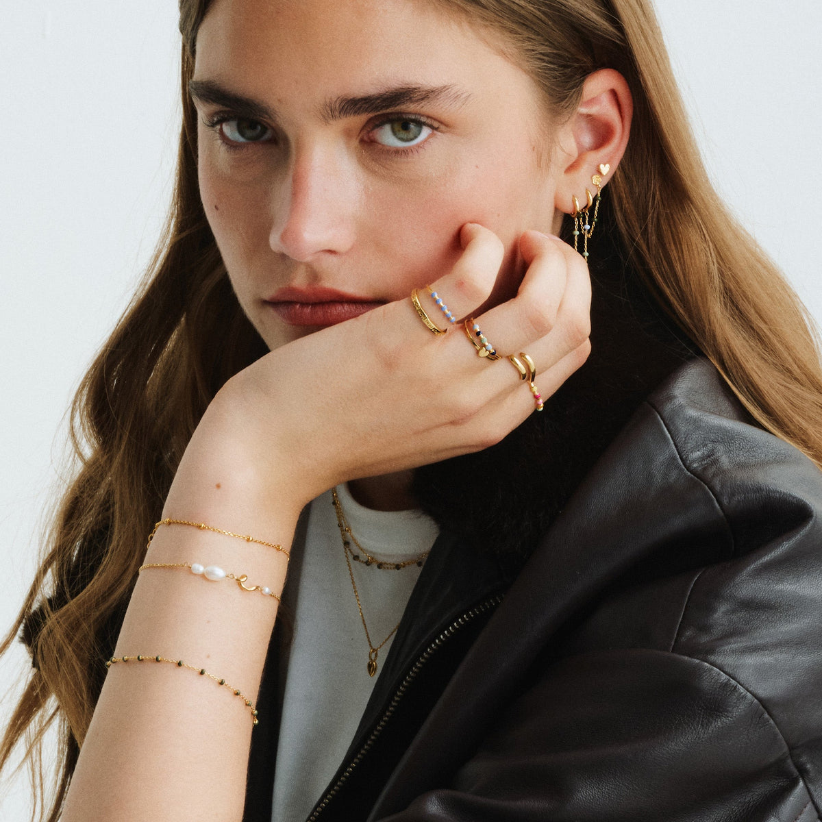 Enamel Lola armbånd i forgyldt messing, Khaki, model