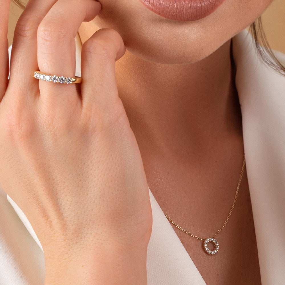 Emma - 14 kt guld diamant halskæde fra NURAN. 11 x 0,03 ct.