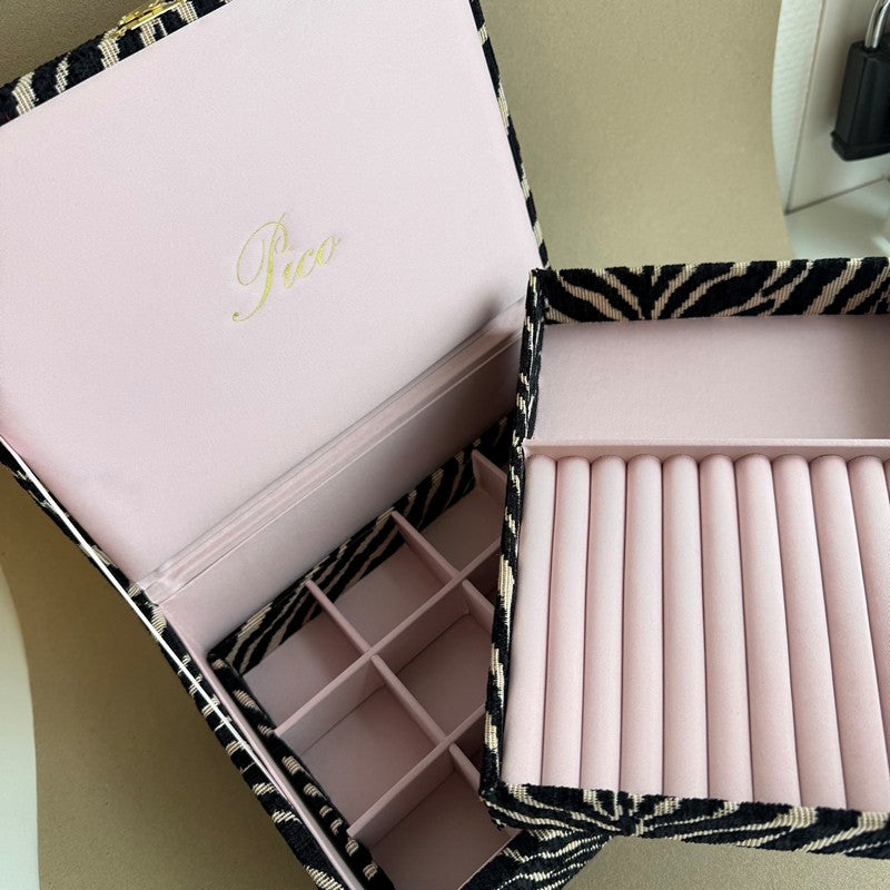 Pico - Giant Jewelry Box i Black Zebra