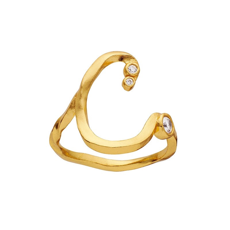 Alfabet ring i forgyldt sølv med bogstavet C fra Maanesten