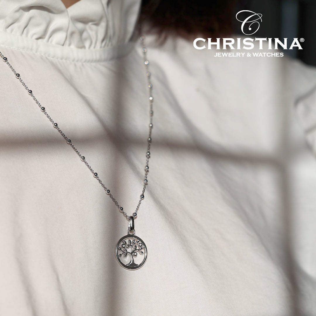 Christina Tree of Life vedhæng i sølv med topas båret på model
