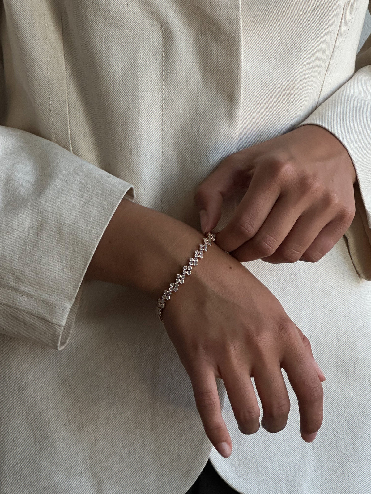 Pico Copenhagen Claire Crystal armbånd i forgyldt messing, billede 2