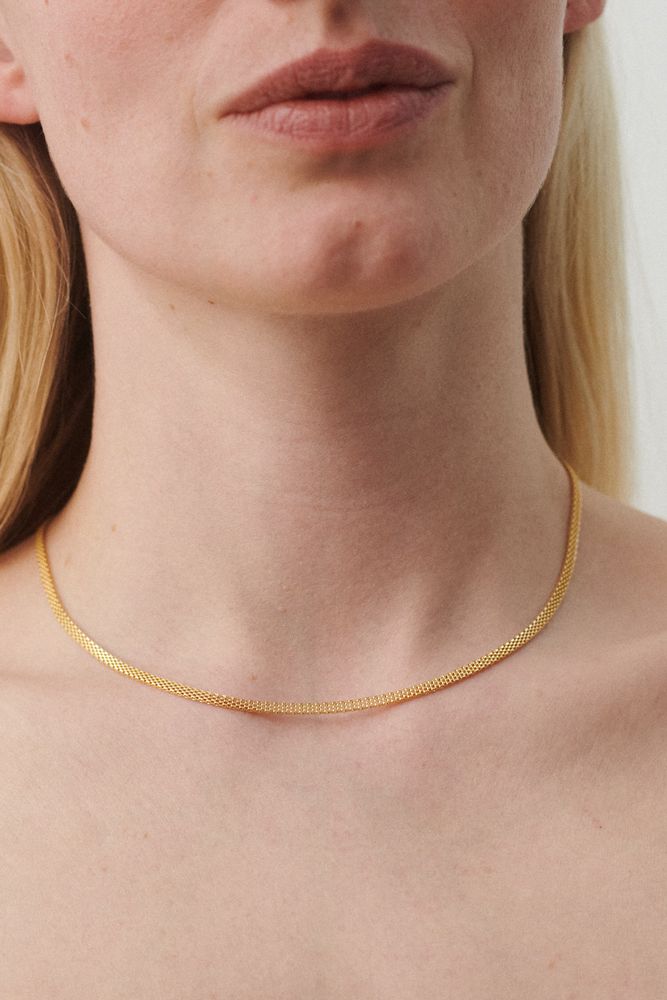 Pernille Corydon Nora Necklace forgyldt på model